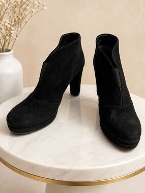 Cordani Womens Noble Black Suede Booties Size 8.5